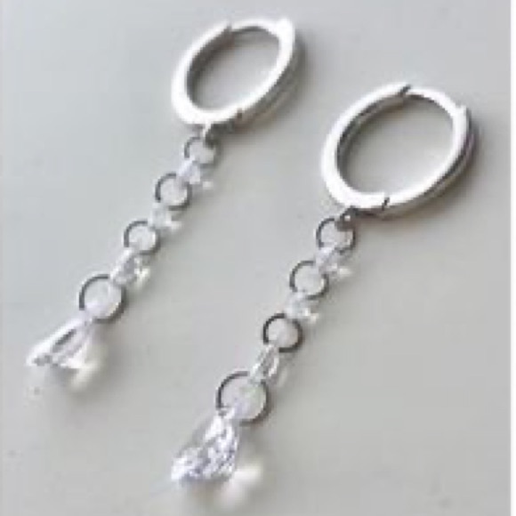 🆕 BHLDN Aversa Hugger Hoop Earrings - Picture 2 of 3